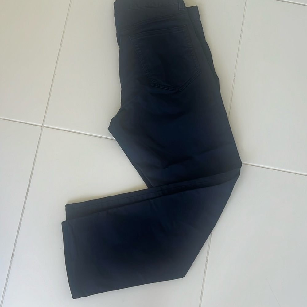 Theory Men’s dress pants in navy khaki straight slim fit